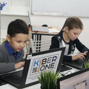 KiberOne объявляет набор юных программистов в Усть-Каменогорске - КИБЕРшкола программирования для детей, компьютерные курсы для школьников, начинающих и подростков - KIBERone г. Саки